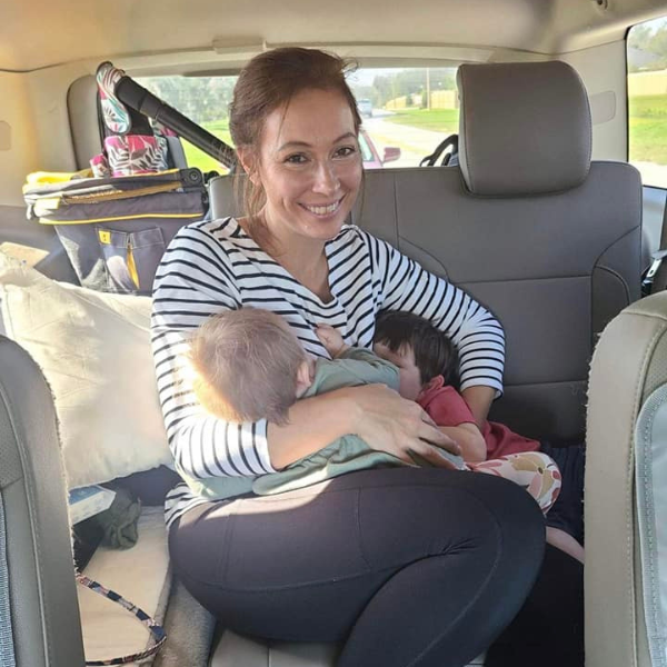 15 Places Moms Told Us They Nurse and Pump (And What They Wear)