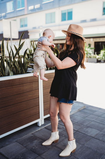 Breastfeeding shirts for nursing moms