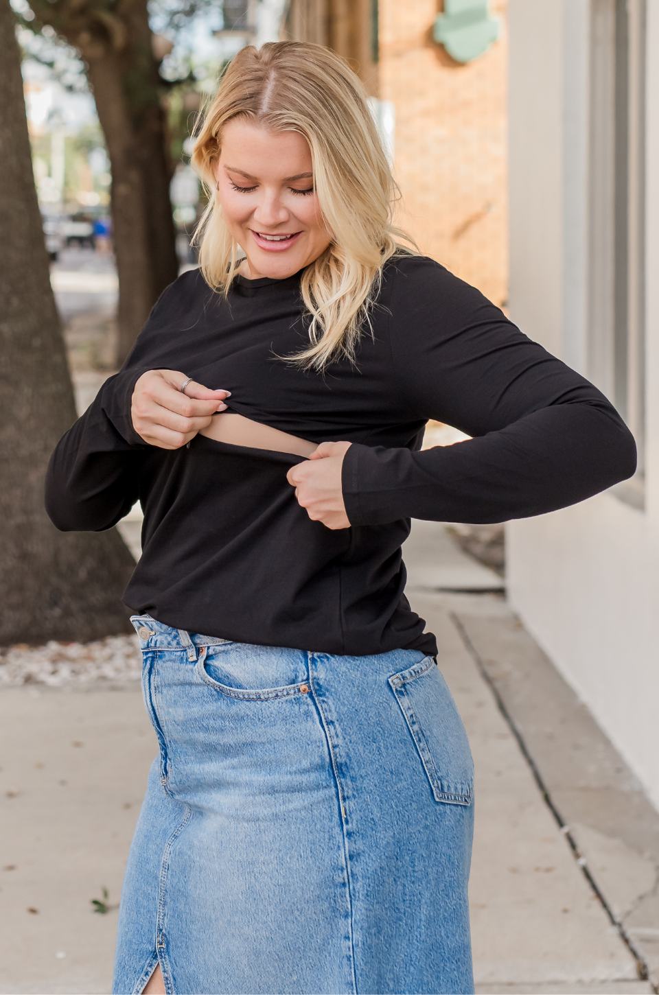 Black nursing shirt with hidden zipper access