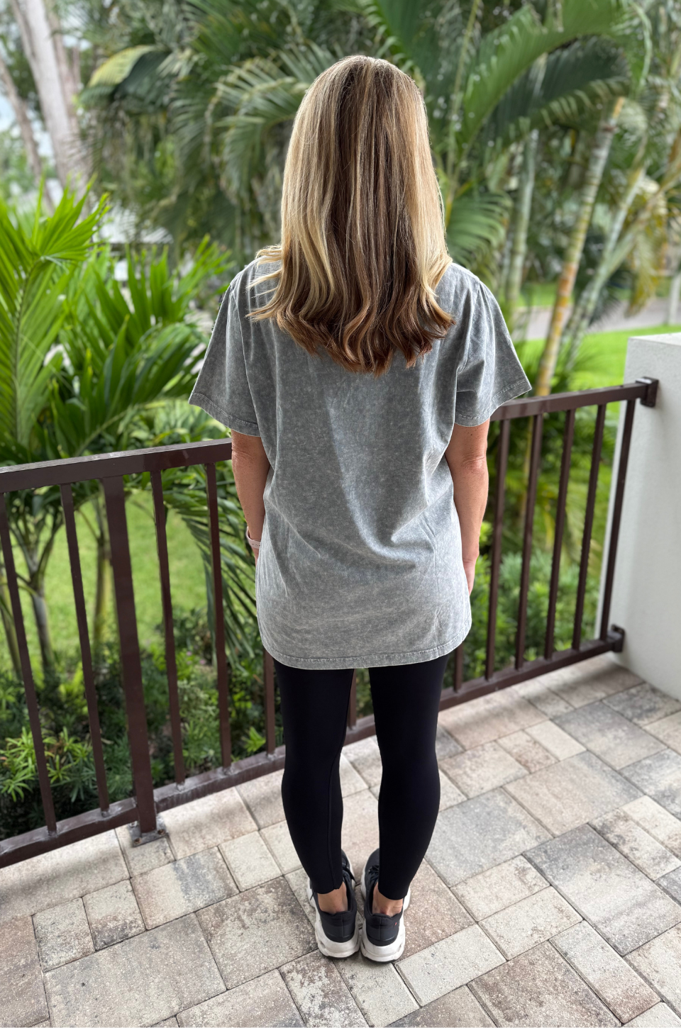 graphic oversized breastfeeding tee