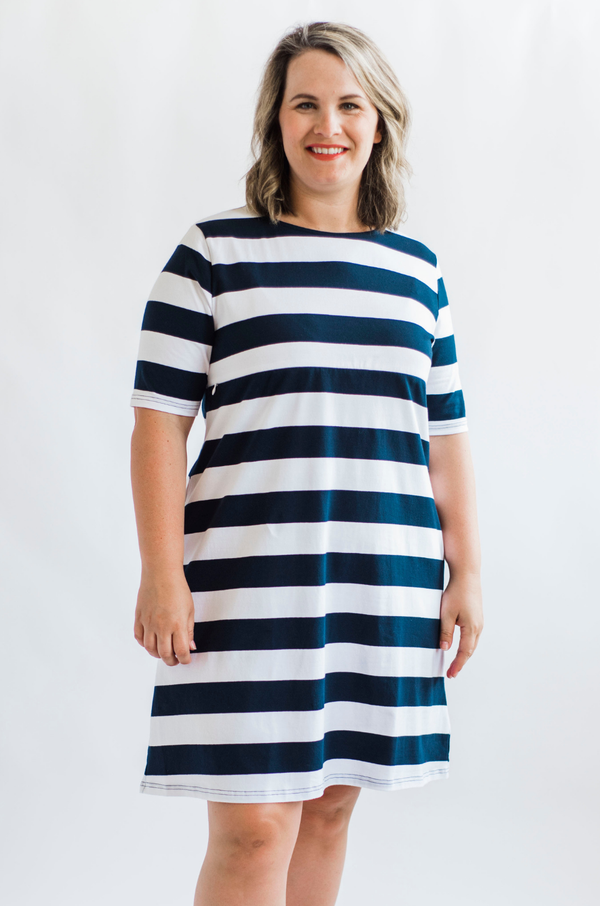 Nursing Dress With Pockets- Hidden Zipper - WIDE Stripe - Navy/White